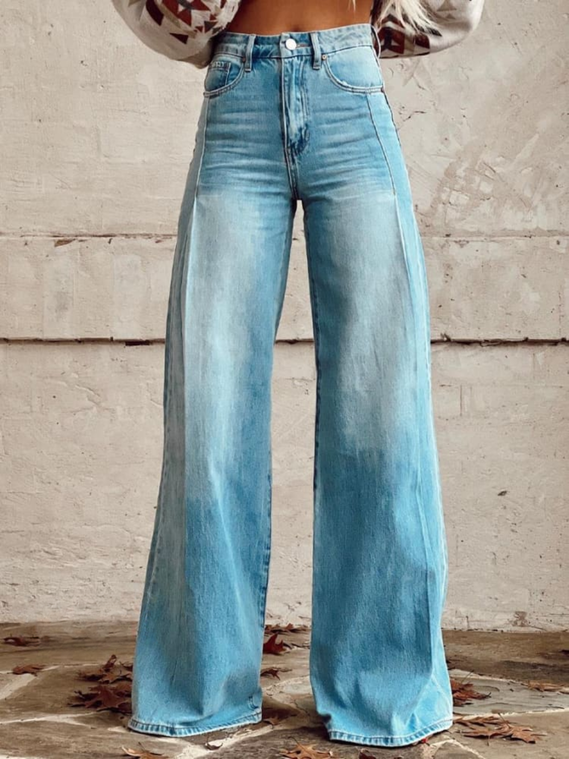 Retro-Inspired Flared Trousers by Dreamwave