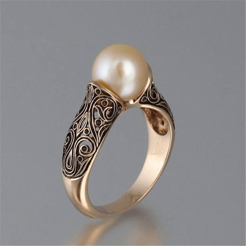Classic Gold Ring with Vintage Pearl
